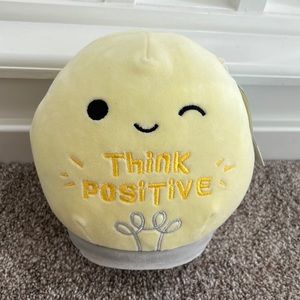 NWT Crissle the Light Bulb Squishmallow 7.5”